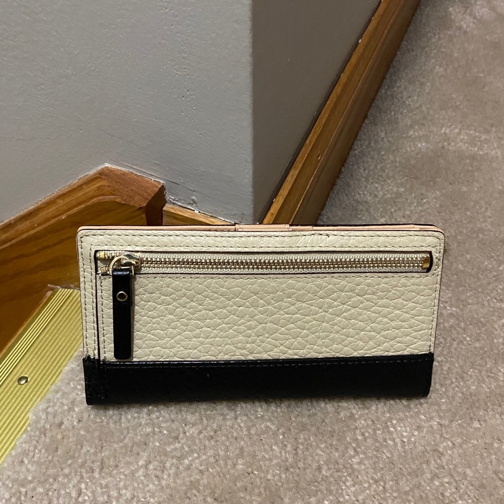 Kate Spade Wallet - Picture 2 of 3